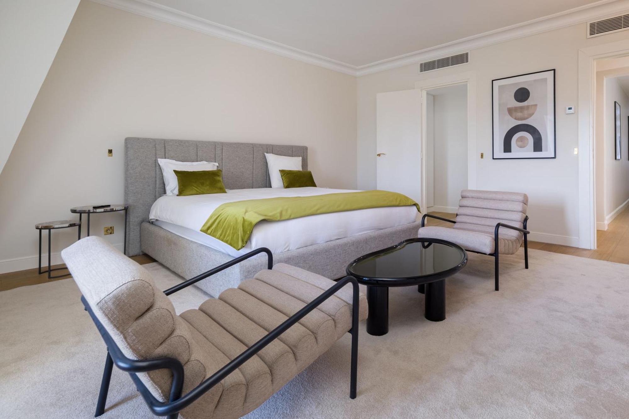 Luxury - Avenue Montaigne Apartment Paris