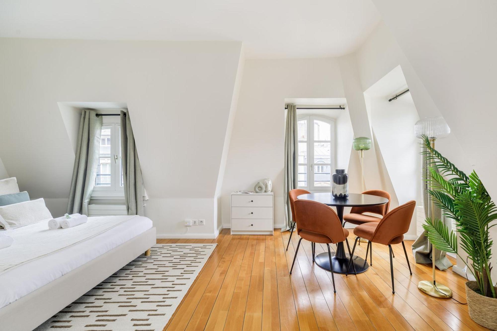 Apartment Luxury - Avenue Montaigne Paris
