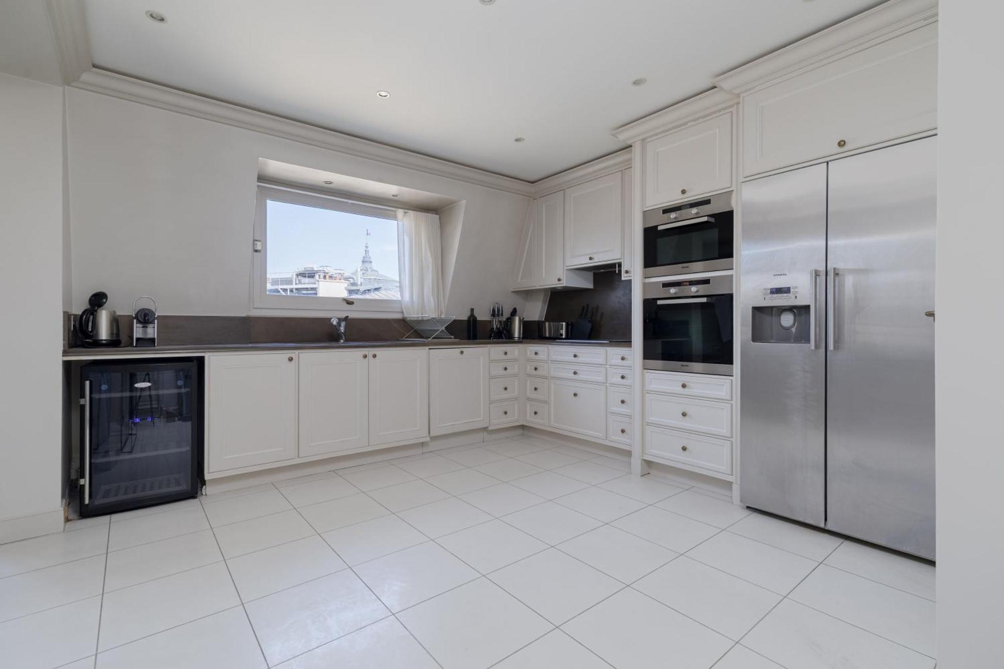 Apartment Luxury - Avenue Montaigne